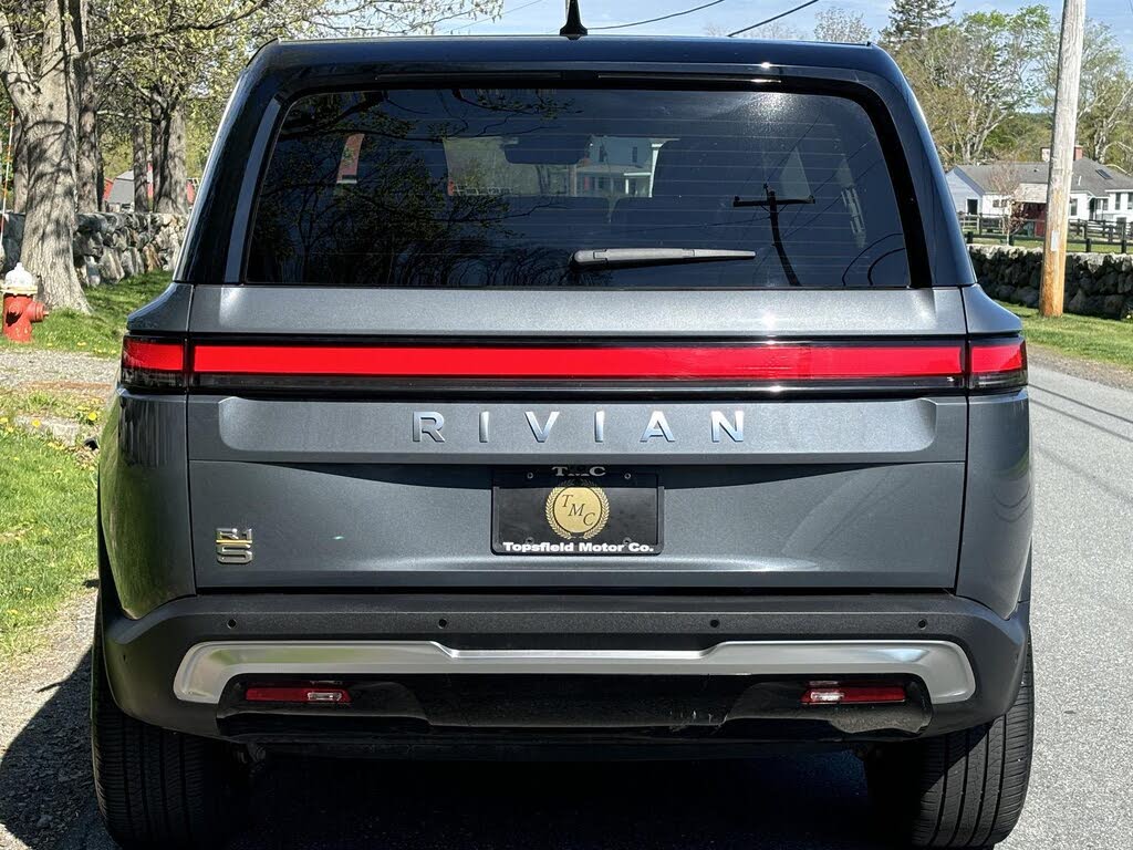 Premium 2023 Rivian R1S Electric SUV