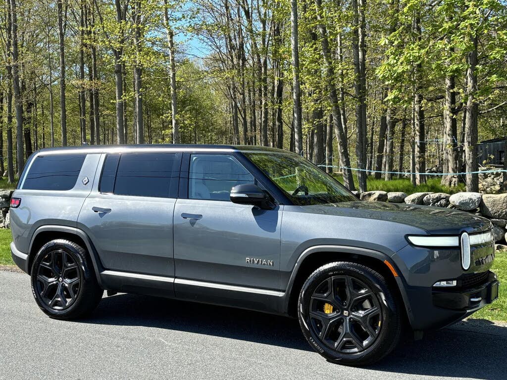 Premium 2023 Rivian R1S Electric SUV