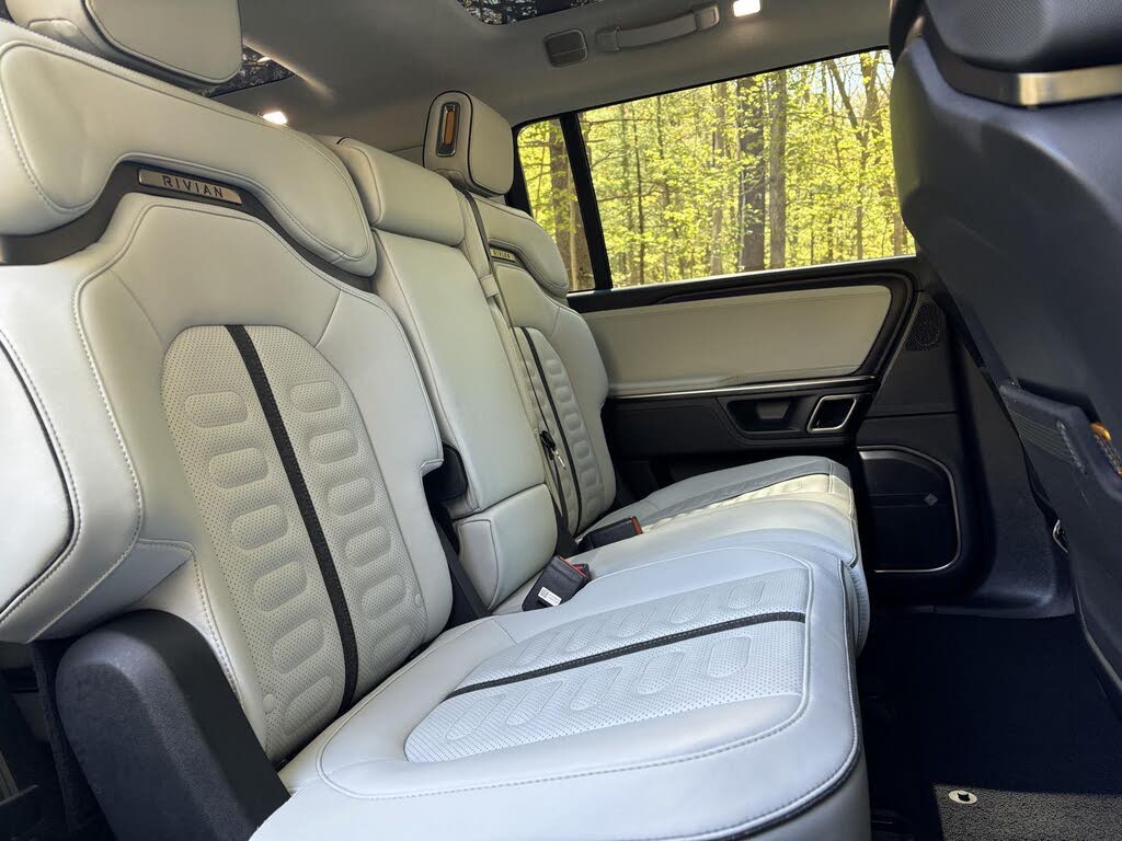 Premium 2023 Rivian R1S Electric SUV