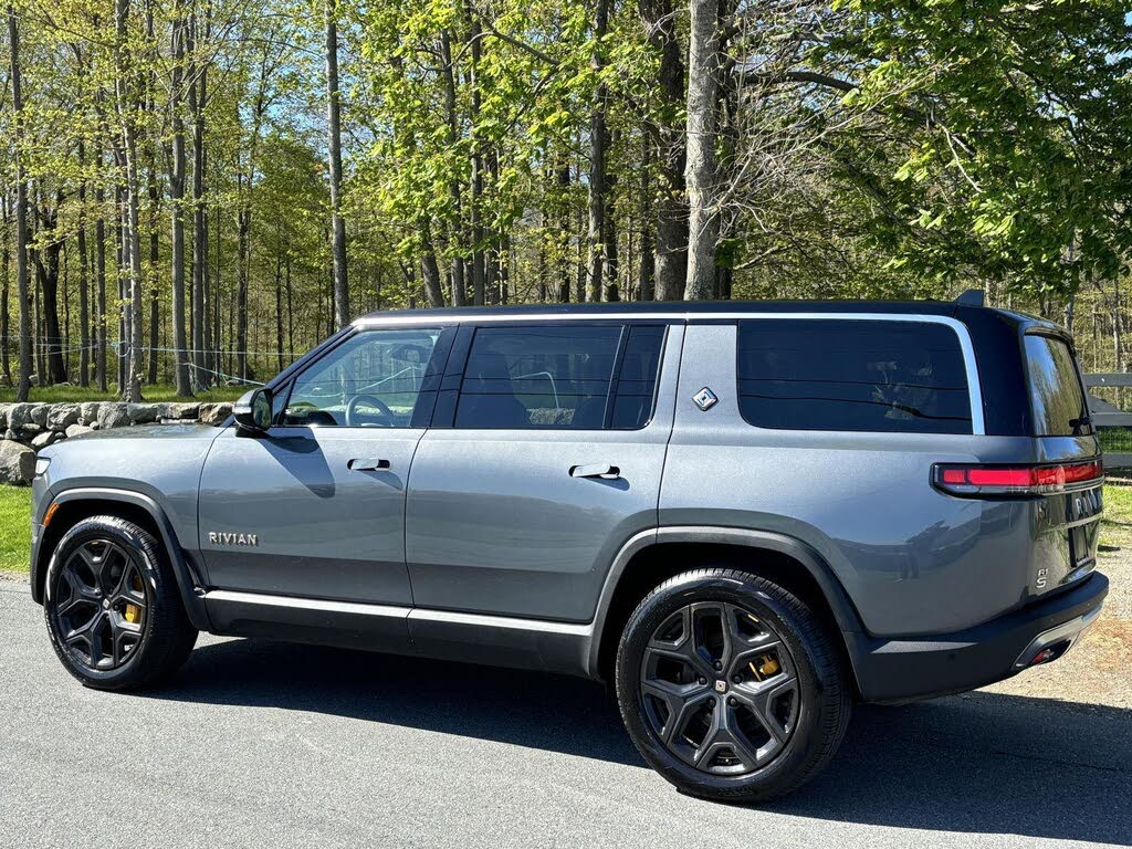 Premium 2023 Rivian R1S Electric SUV