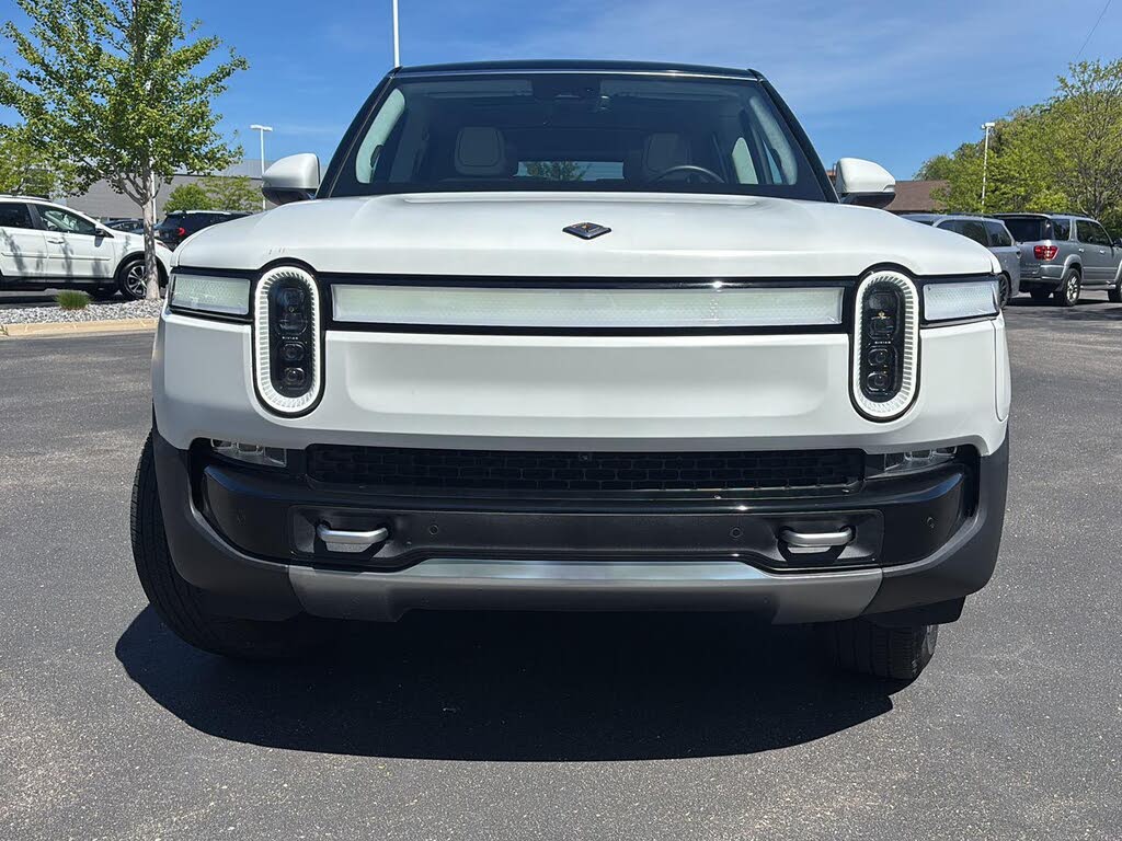High-Performance 2024 Rivian R1S AWD SUV