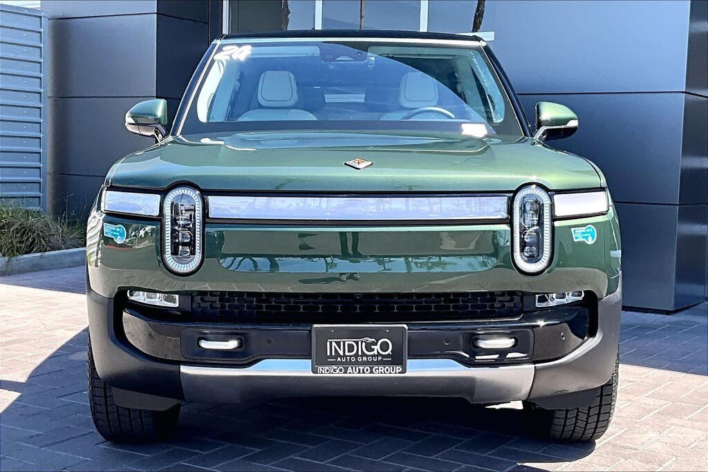 2024 Rivian R1S Adventure AWD –  Luxury EV SUV