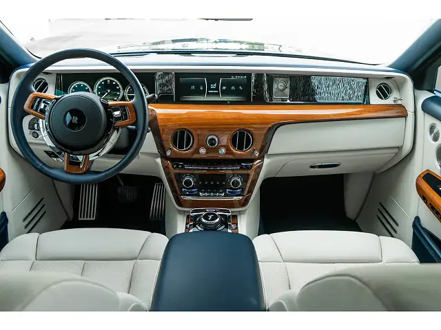 2022 Rolls-Royce Phantom