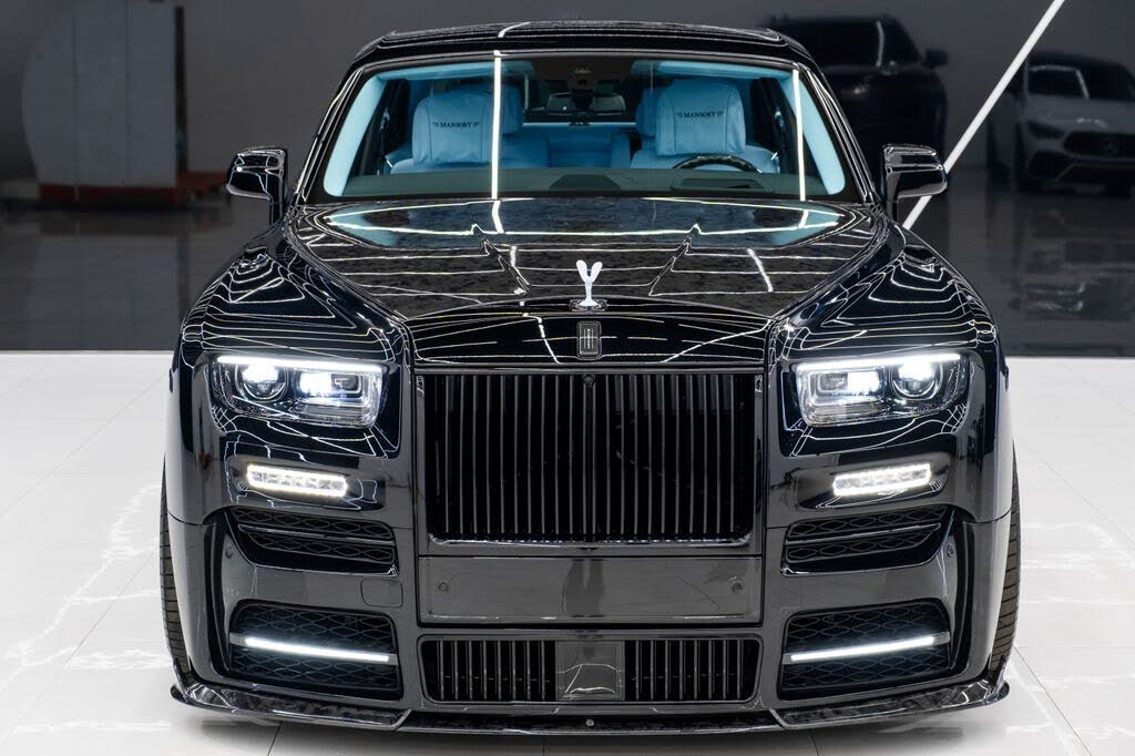 2026 Ultra-Luxury Rolls-Royce Phantom