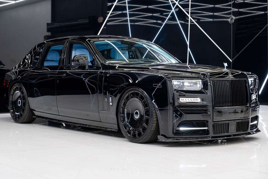 2026 Ultra-Luxury Rolls-Royce Phantom