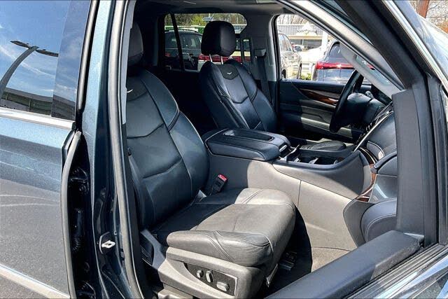 Luxury Meets Power in This 2019 Cadillac Escalade