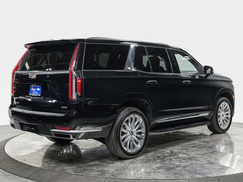 Explore the 2023 Cadillac Escalade Premium Luxury