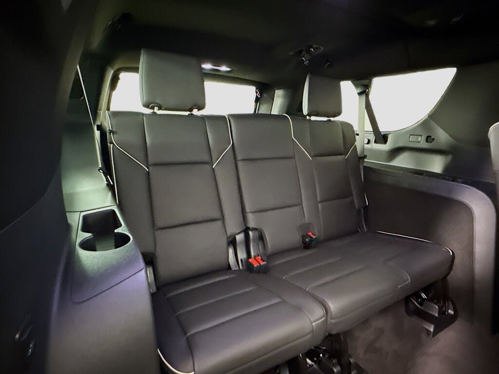 2025 Cadillac Escalade ESV with Premium Features