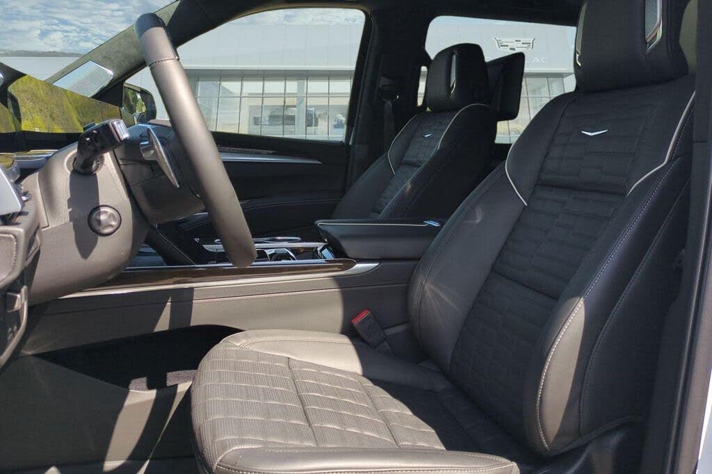 Explore the 2026 Cadillac Escalade ESV Platinum Sport