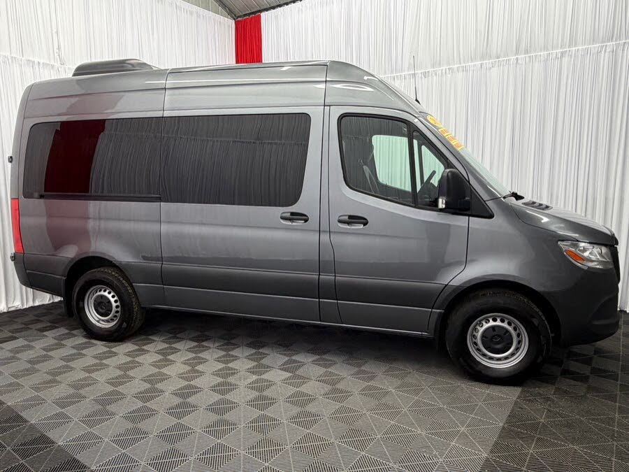 Luxury 2023 Mercedes-Benz Sprinter 2500 144 WB RWD