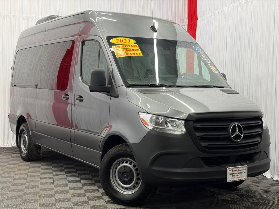 Luxury 2023 Mercedes-Benz Sprinter 2500 144 WB RWD