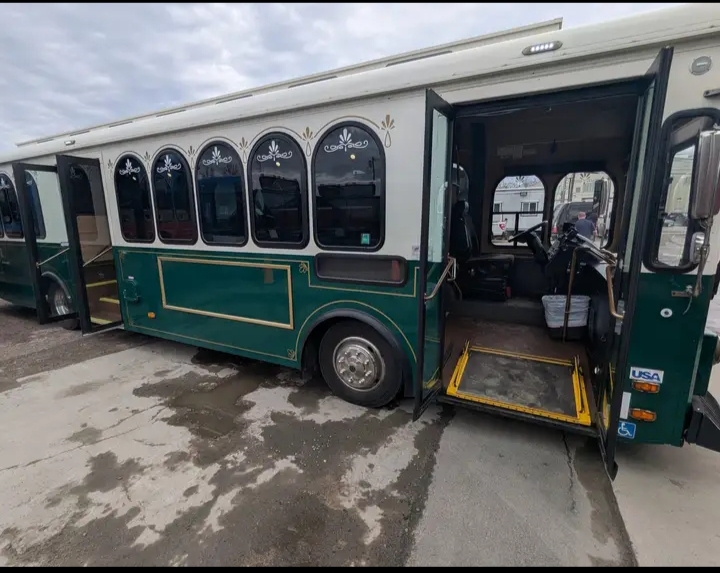 2017 Arboc Specialty Trolley