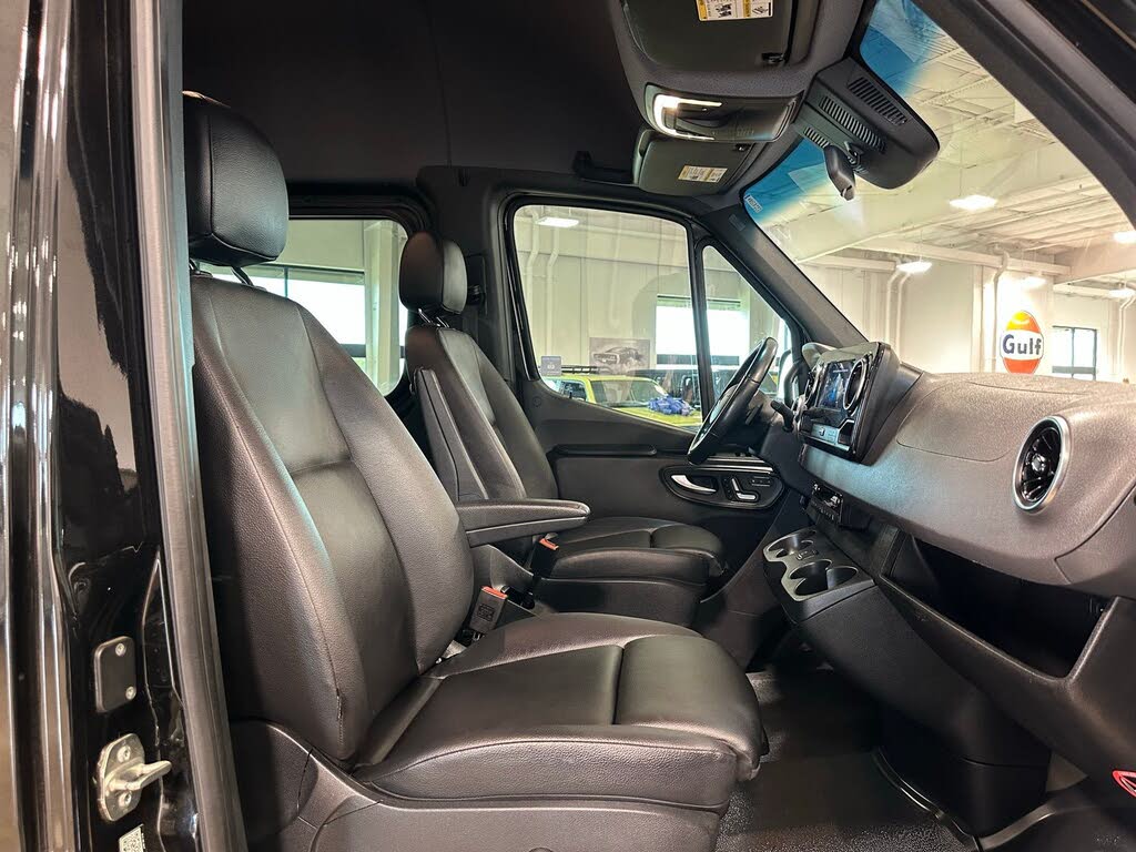 2022 Mercedes-Benz Sprinter 2500 Passenger Van