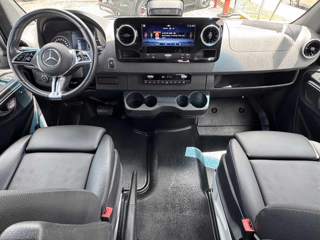 2025 Mercedes-Benz Sprinter Passanger Van