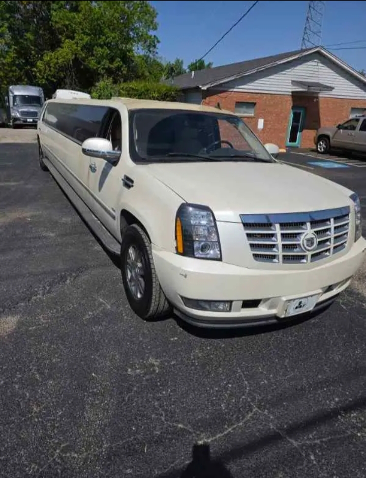 2007 Cadillac Escalade ESV Limousine