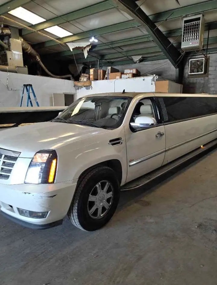 2007 Cadillac Escalade ESV Limousine