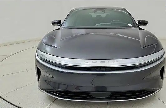 Advanced 2024 Lucid Air Touring Sedan