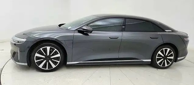 Advanced 2024 Lucid Air Touring Sedan