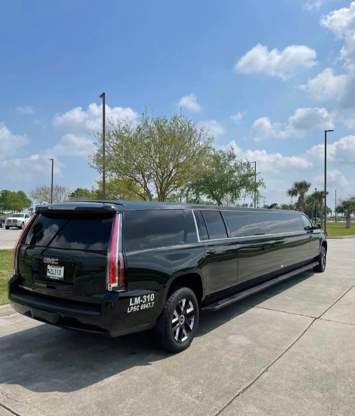 2018 GMC Yukon XL SUV Stretch Limousine