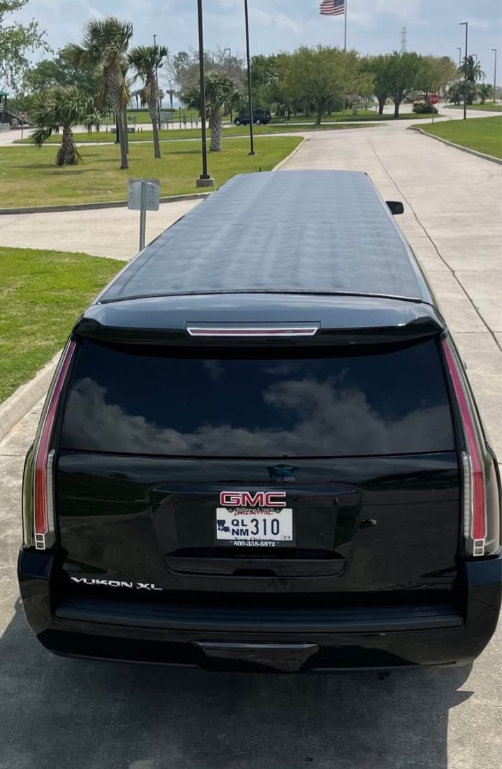 2018 GMC Yukon XL SUV Stretch Limousine