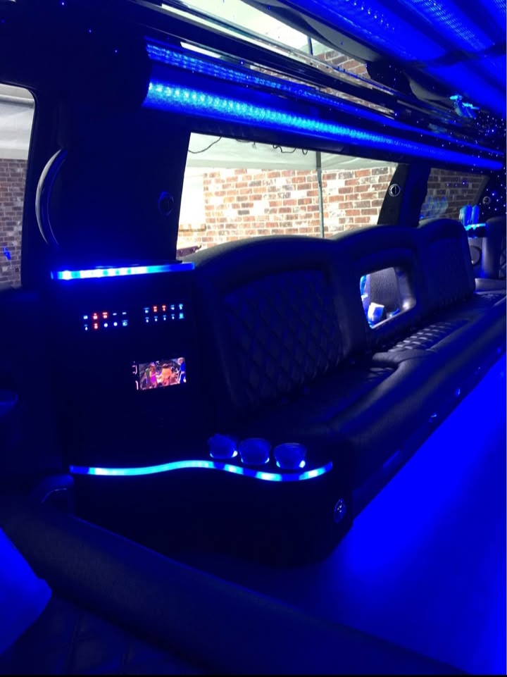 2018 GMC Yukon XL SUV Stretch Limousine