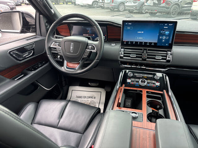 2024 Lincoln Navigator Premiere 4WD