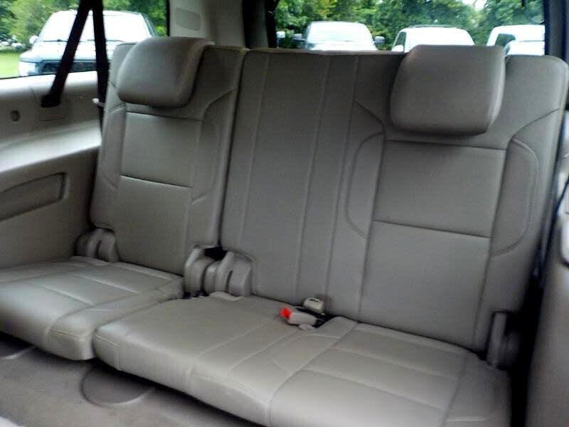2019 Chevrolet Suburban 5.3L V8 Full-Size SUV