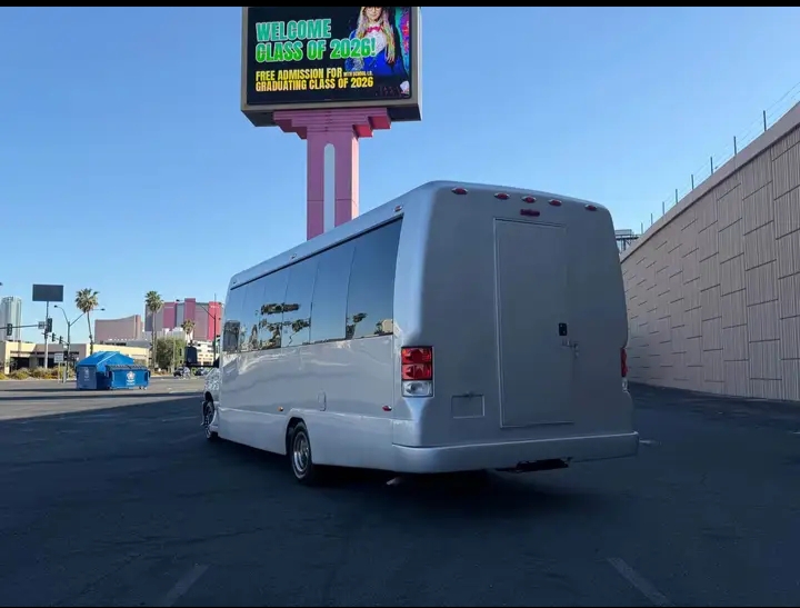 2013 Ford E-450 Shuttle Bus