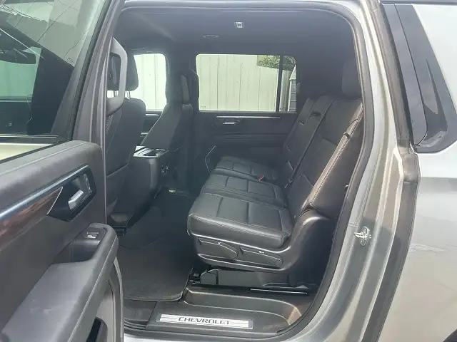 2025 Chevrolet Suburban Z71 4WD Premium SUV