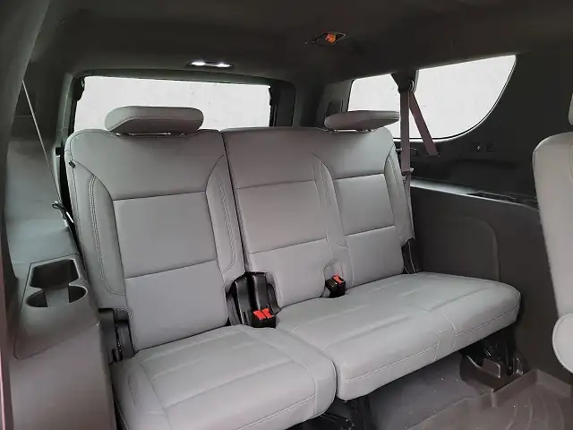 Premium 2022 Chevrolet Suburban Z71 V8 SUV