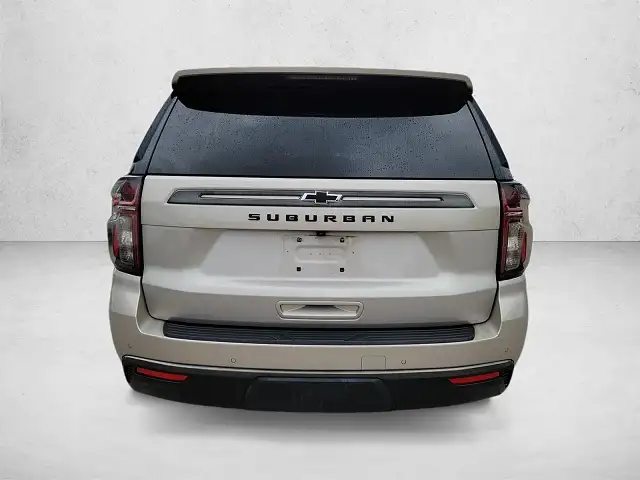 Premium 2022 Chevrolet Suburban Z71 V8 SUV