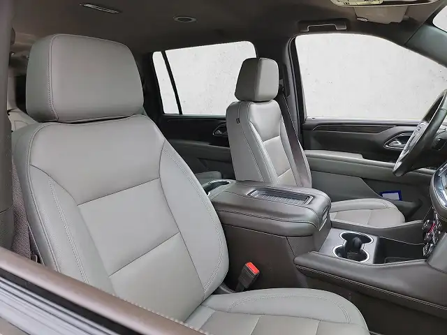 Premium 2022 Chevrolet Suburban Z71 V8 SUV