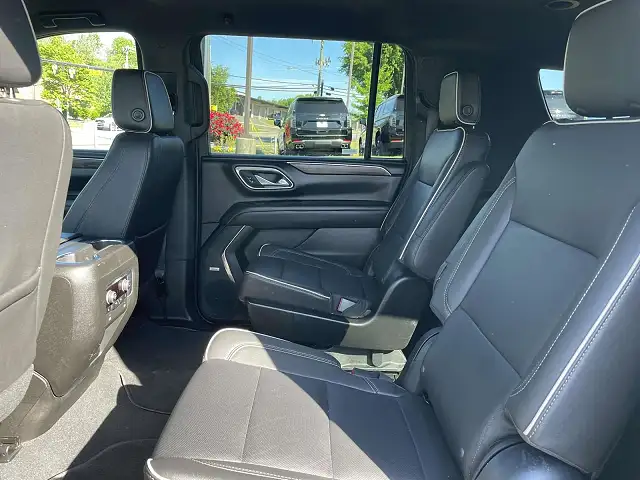 2023 Chevrolet Suburban Premier 4WD Full Size SUV