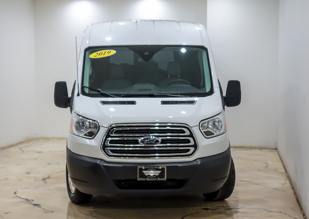 Spacious 2019 Ford Transit Passenger Van with Medium Roof Design