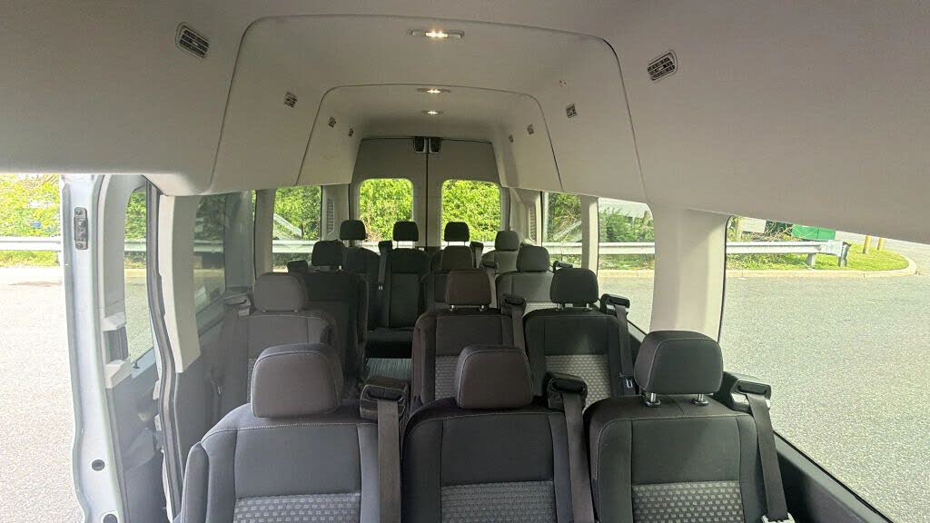 2022 Ford Transit Passenger 350 XL Extended