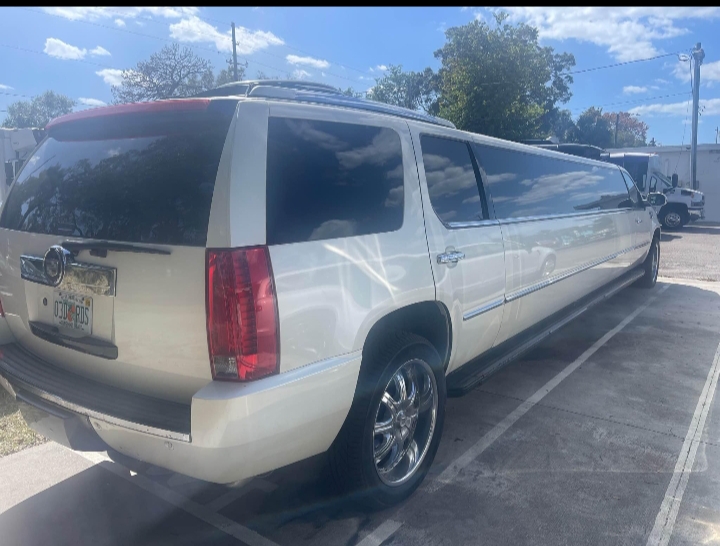 2008 Cadillac Escalade Stretch Limousine