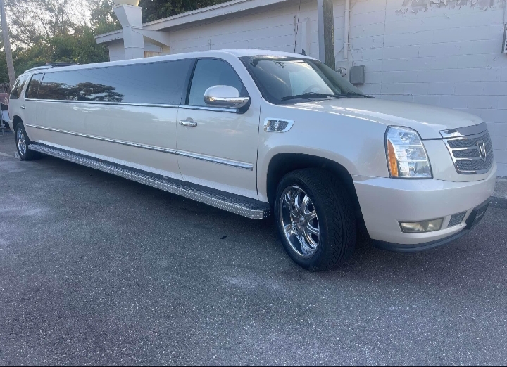 2008 Cadillac Escalade Stretch Limousine