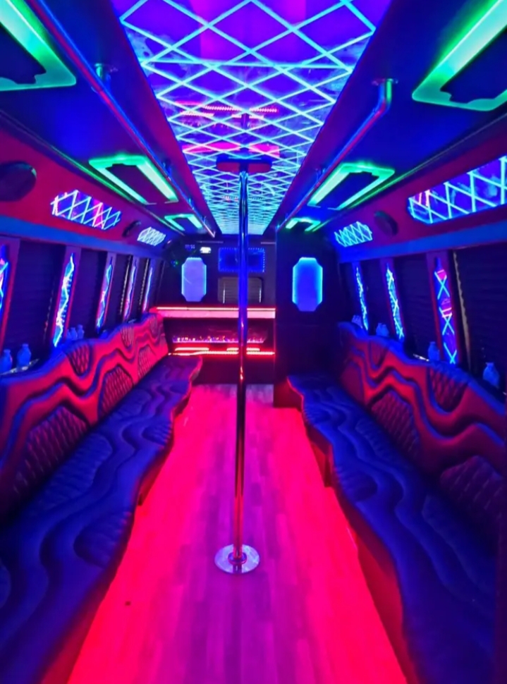 2005 Chevrolet C5500 Limo Bus