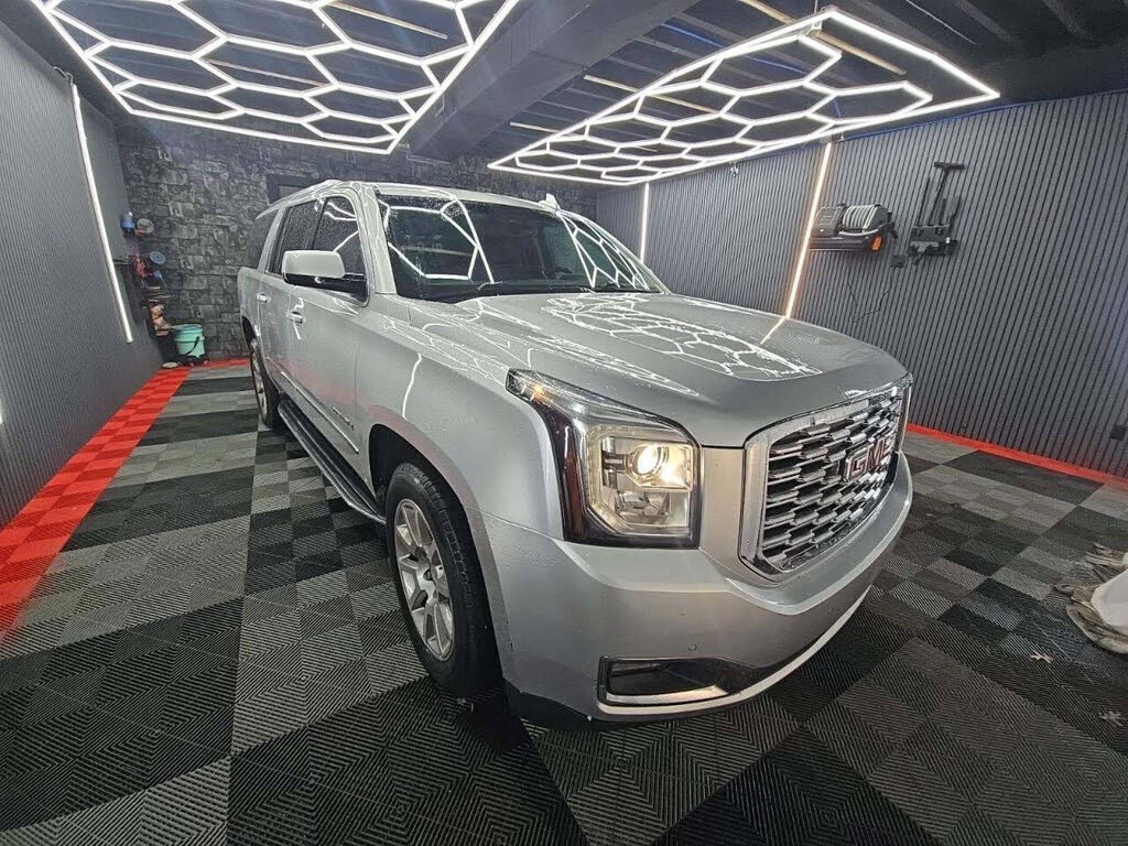 2020 Yukon XL Denali 4WD – Premium Full-Size SUV