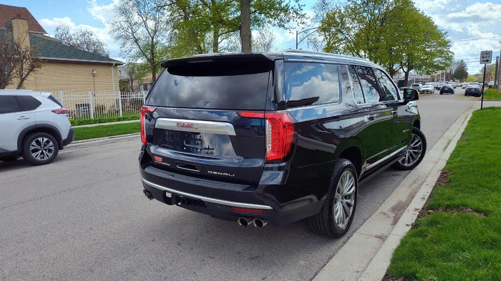 Spacious 2021 GMC Yukon XL Denali SUV