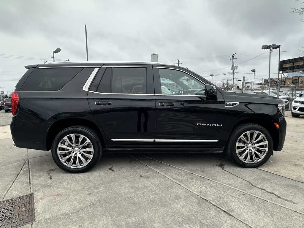 Powerful 2021 GMC Yukon Denali SUV