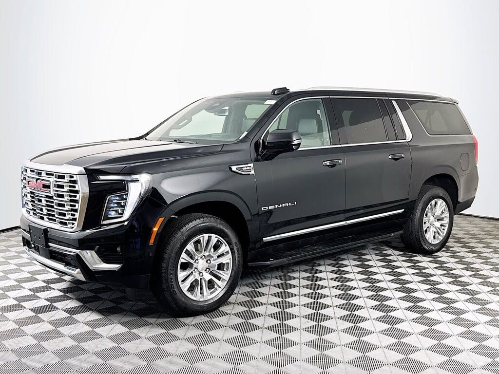 Low-Mileage 2025 GMC Yukon XL Denali 4WD SUV