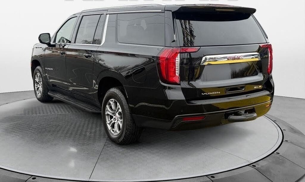 2023 GMC Yukon XL SLE SUV