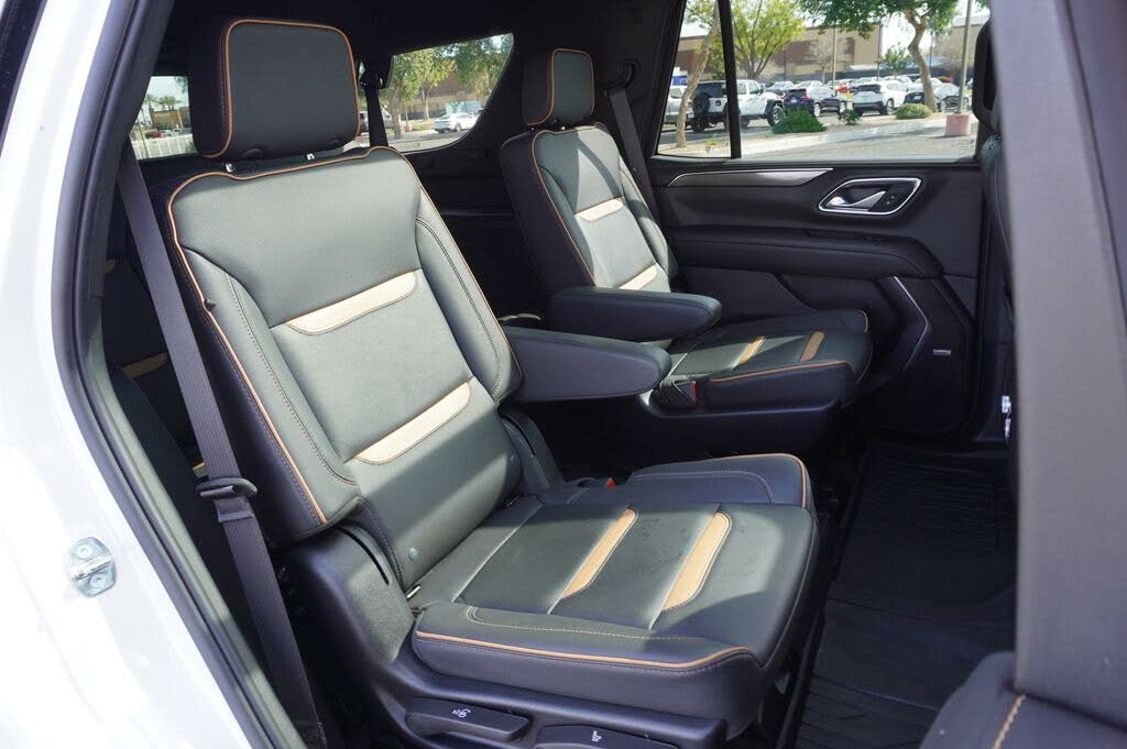 2024 GMC Yukon AT4 4WD – Premium Full-Size SUV