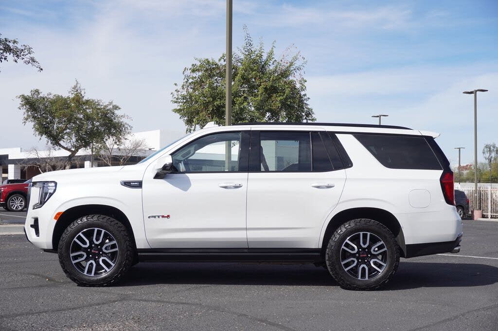 2024 GMC Yukon AT4 4WD – Premium Full-Size SUV