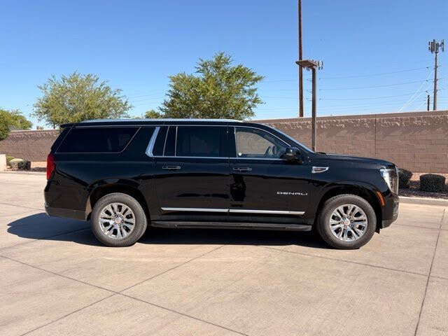 2025 GMC Yukon XL Denali 4WD – Spacious Luxury SUV