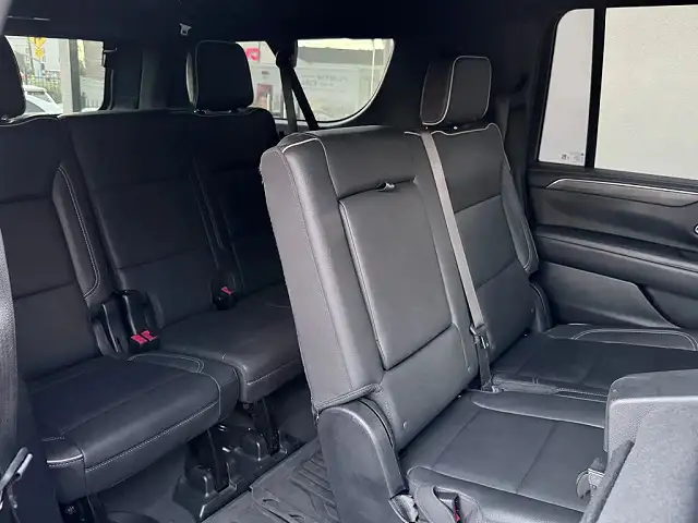 2022 GMC Yukon XL SLT – Well-Equipped SUV