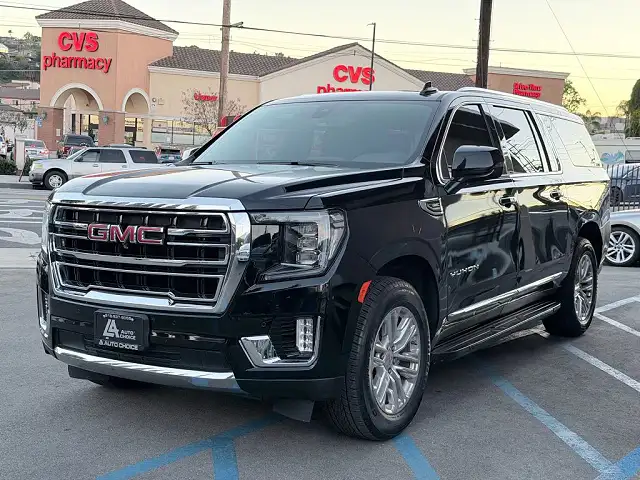 2022 GMC Yukon XL SLT – Well-Equipped SUV