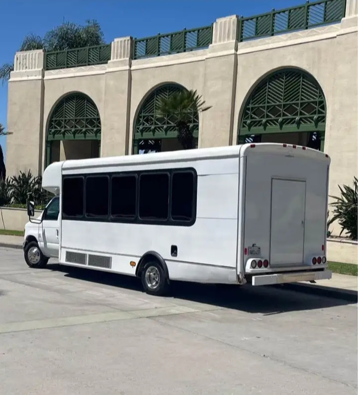 2001 Ford E-450 Party Bus