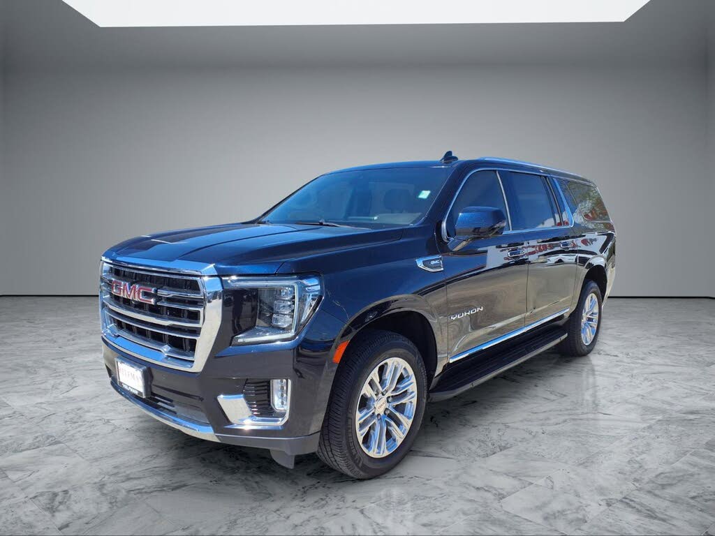 Spacious 2022 GMC Yukon XL SLT RWD SUV with V8 Power